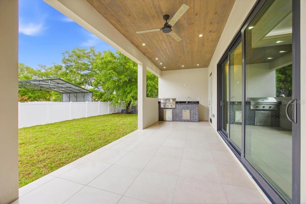 104 South Maki Road Plant City, FL 33563 - Photo 28 of 28 a view of a porch