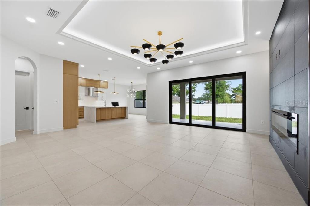 104 South Maki Road Plant City, FL 33563 - Photo 6 of 28 a view of an empty room with a window