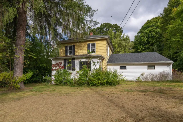 $139,900 | 54952 Red Arrow Highway, Lawrence, MI 49064