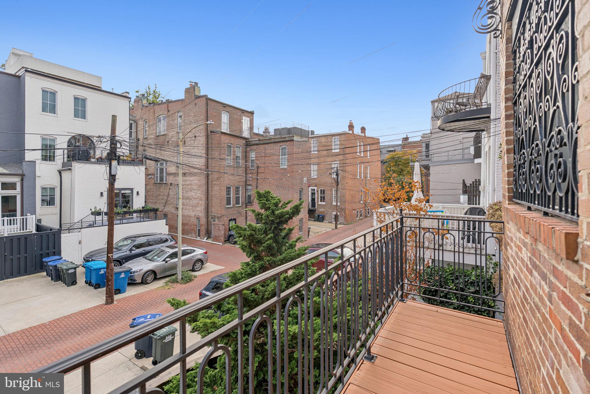 2012 R Street Northwest Washington, DC 20009 - Photo 27 of 31 a balcony with street view