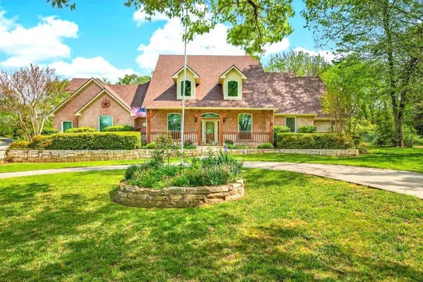 $575,000 | 109 Morning Star Trail, Rhome, TX 76078