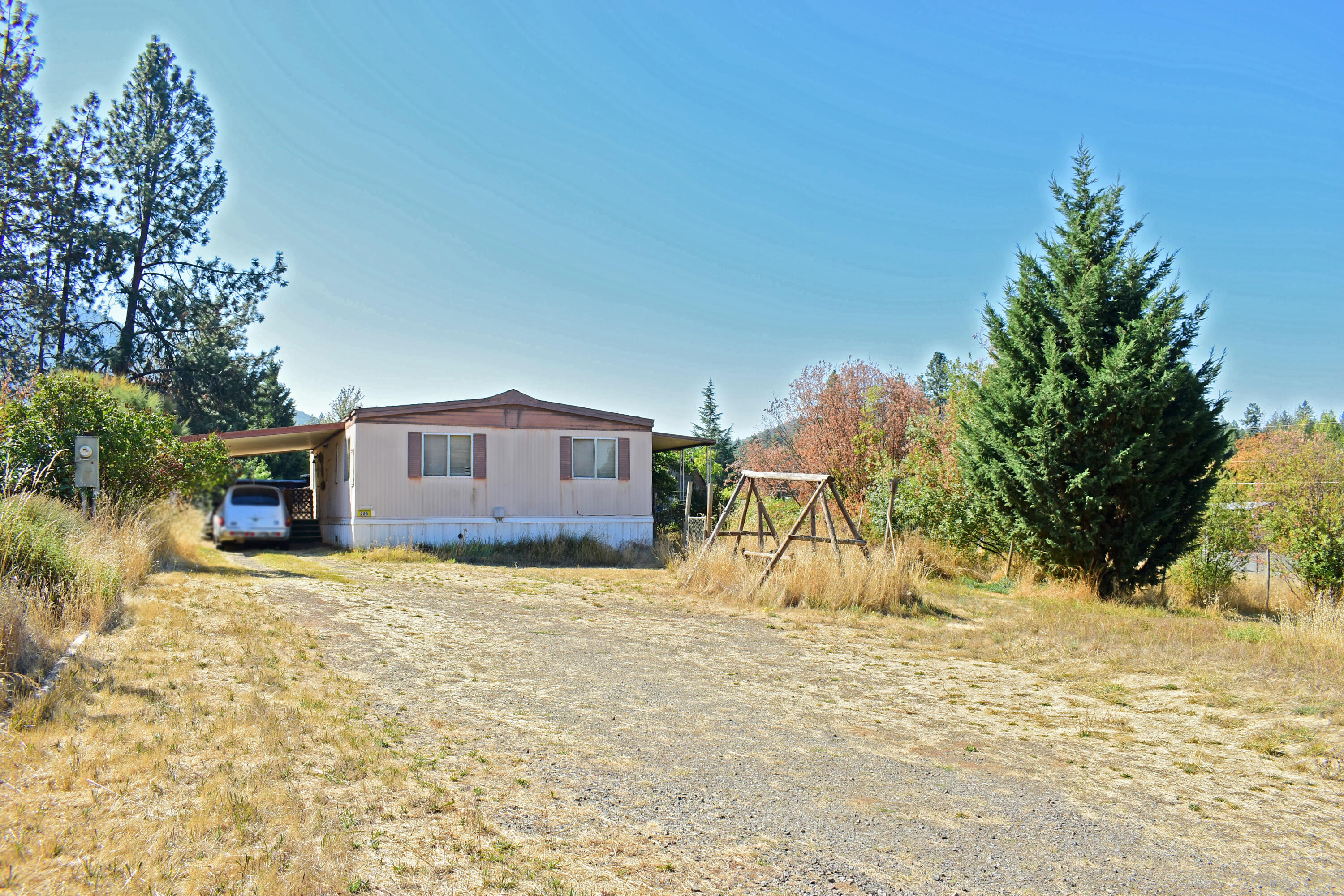 229 Walker Road Grants Pass, OR 97527 - Photo 31 of 32 DSC_0131