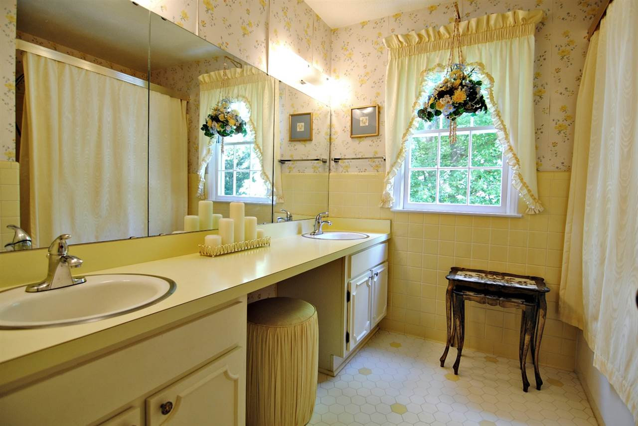 1012 Hardimont Road Raleigh, NC 27609 - Photo 17 of 25 Photo 17