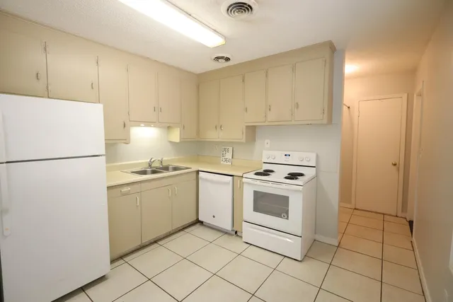 $1,750 | 127 Loizos Drive Northwest, Fort Walton Beach, FL 32548