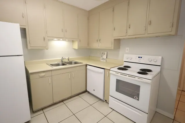 $1,750 | 127 Loizos Drive Northwest, Fort Walton Beach, FL 32548