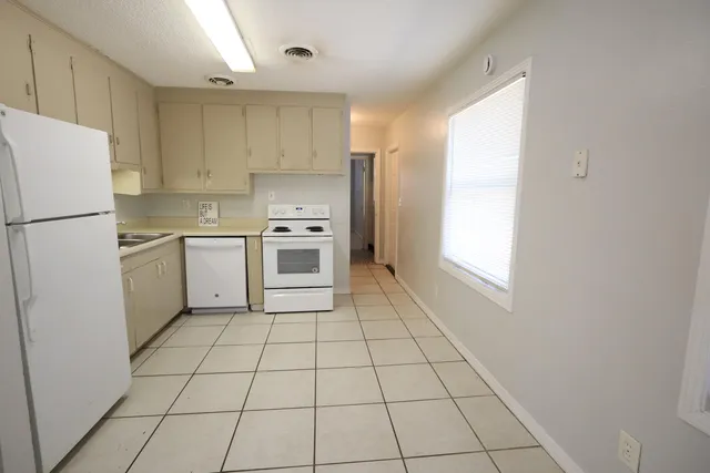 $1,750 | 127 Loizos Drive Northwest, Fort Walton Beach, FL 32548