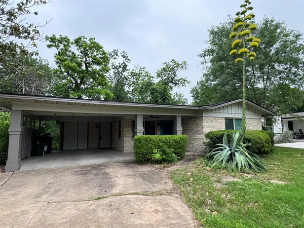 $2,100 | 6001 Libyan Drive, Austin, TX 78745