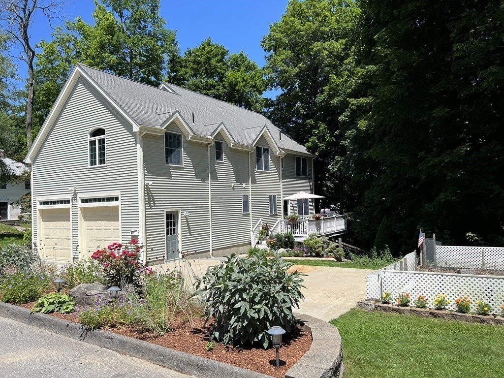 19 Juniper Road Worcester, MA 01602 - Photo 2 of 42 Gallery Image 2
