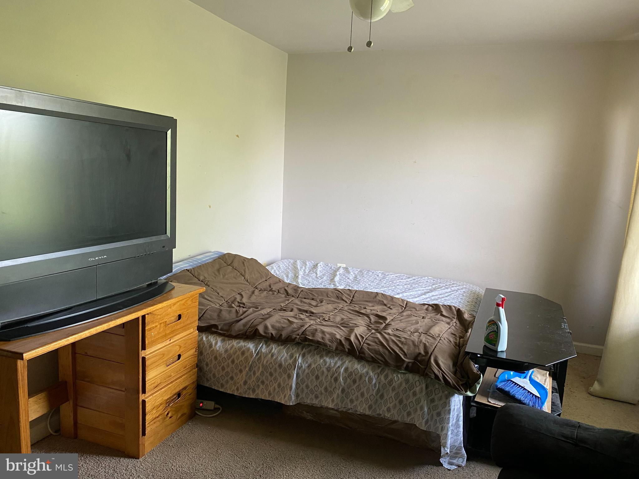 4615 Warren Tree Way Baltimore, MD 21229 - Photo 8 of 14 Upstairs Bedroom #1