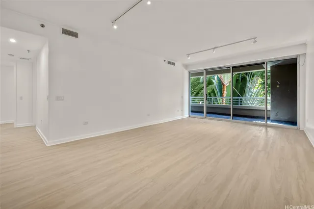 $1,098,000 | 1 Keahole Place, Unit 3304, Honolulu, HI 96825