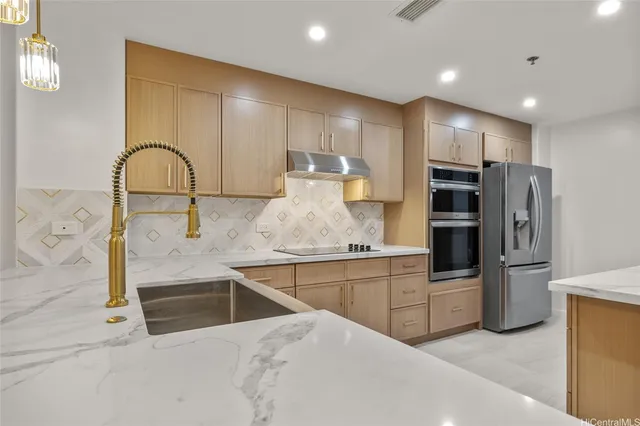 $1,098,000 | 1 Keahole Place, Unit 3304, Honolulu, HI 96825