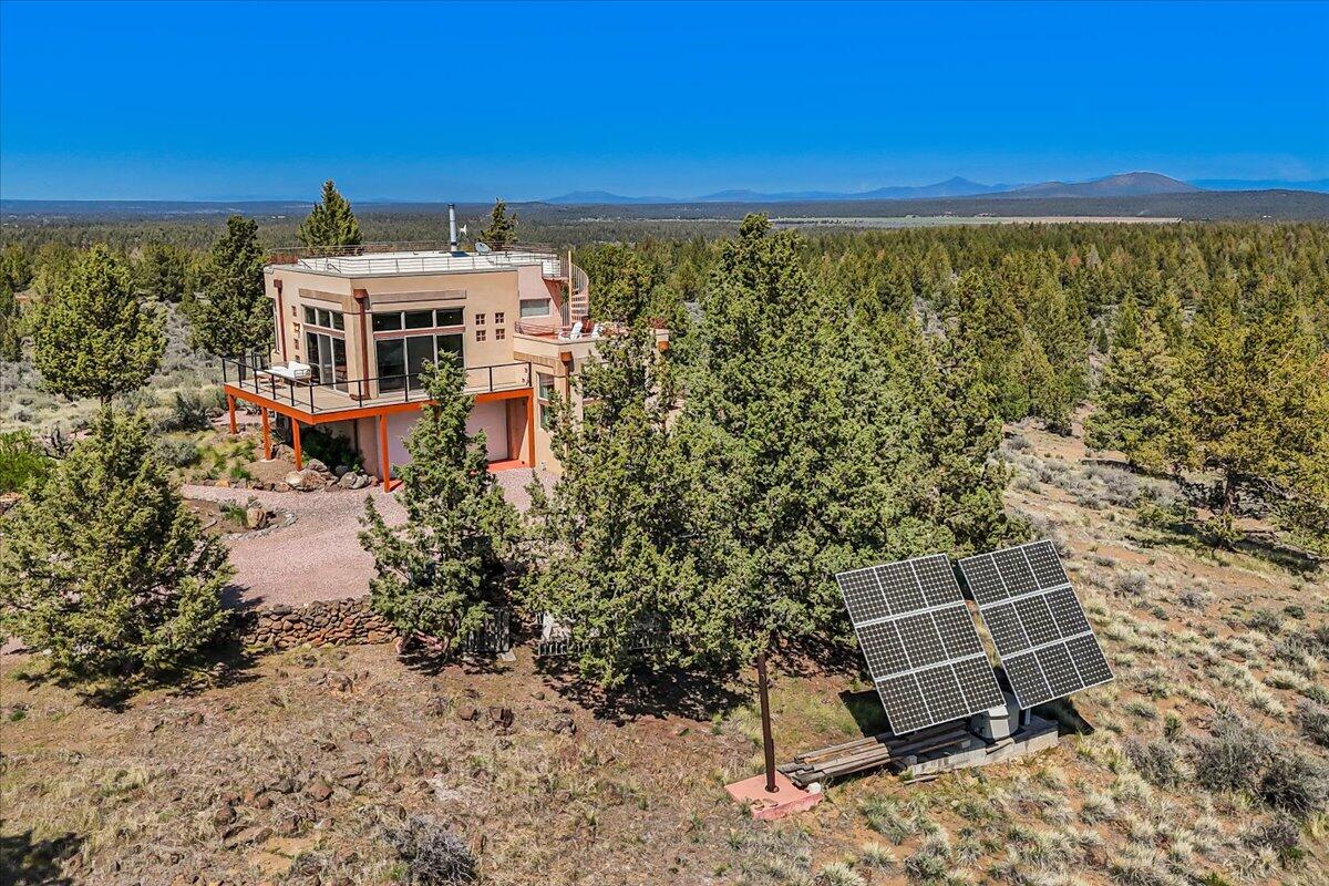 65580 Sisemore Road Bend, OR 97703 - Photo 61 of 67 Solar Panels