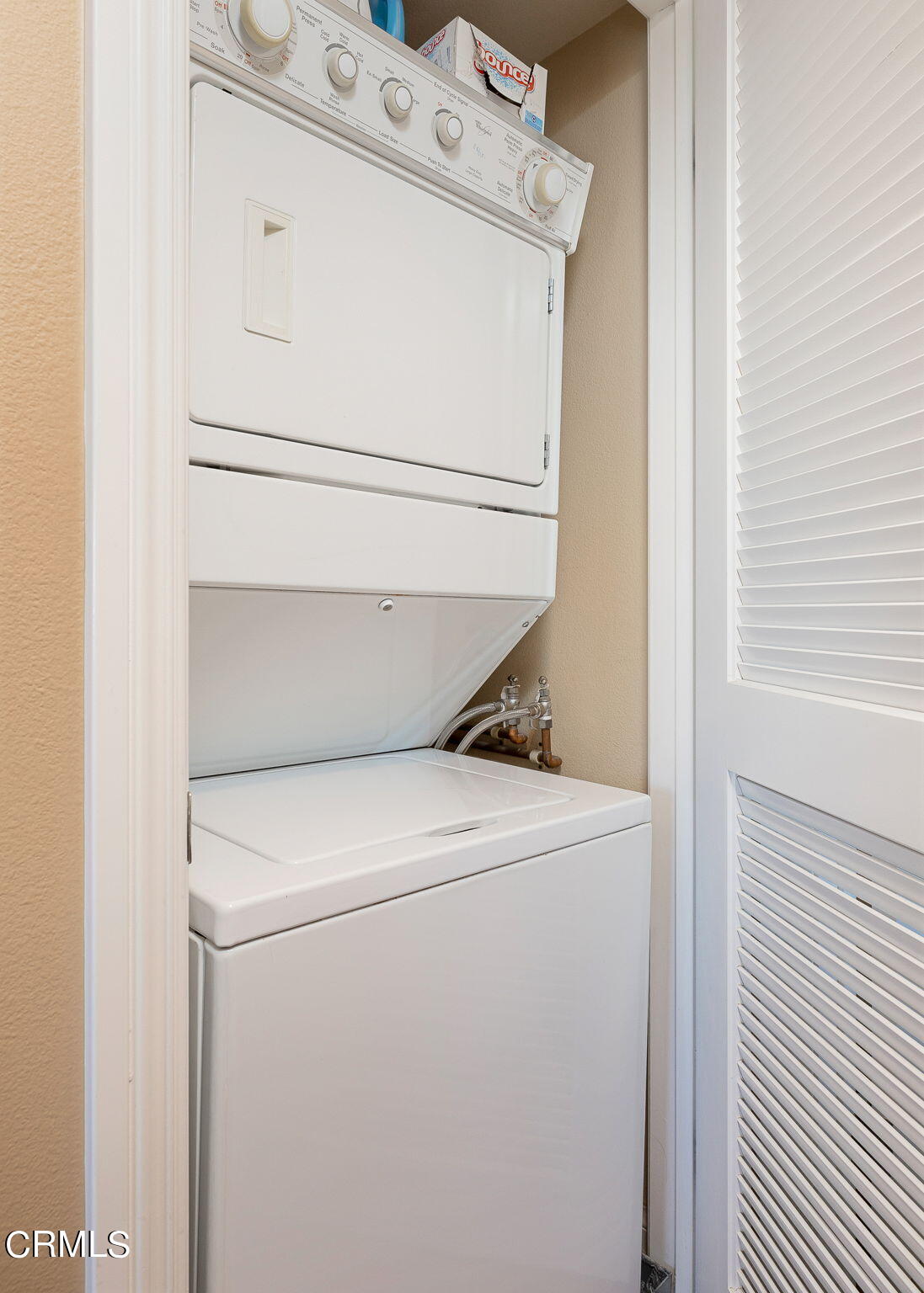 4288 Tradewinds Drive Oxnard, CA 93035 - Photo 32 of 42 a utility room with dryer and washer