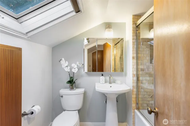 $3,420,000 | 14026 Riviera Place Northeast, Seattle, WA 98125