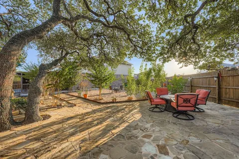 a view of an outdoor space