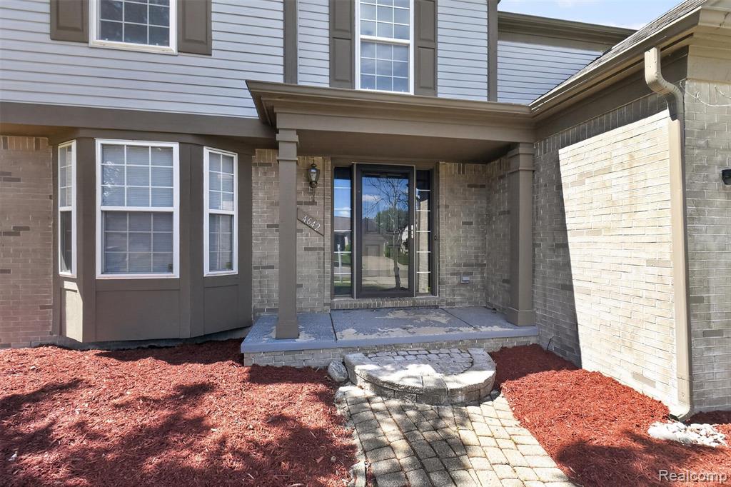 4642 Pond Run Canton, MI 48188 - Photo 5 of 49