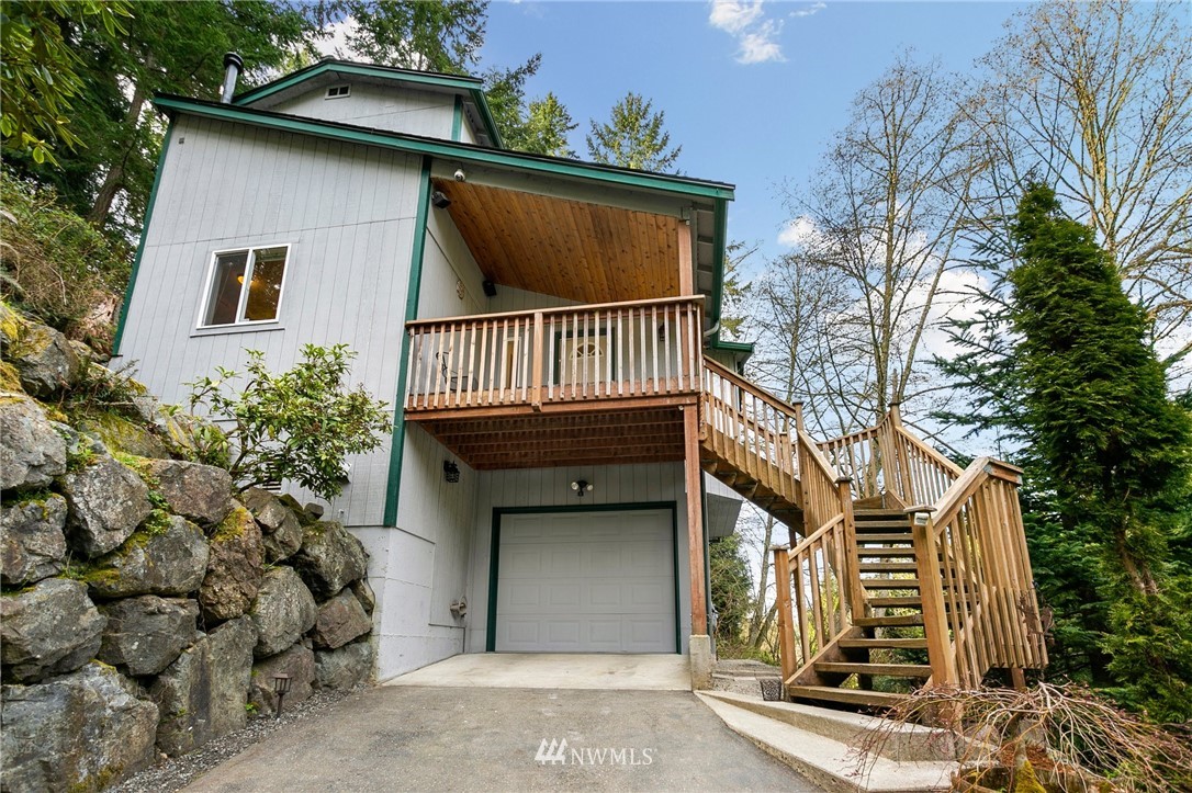 7120 Meadowdale Beach Road Edmonds, WA 98026 - Photo 2 of 31 Gallery Image 2
