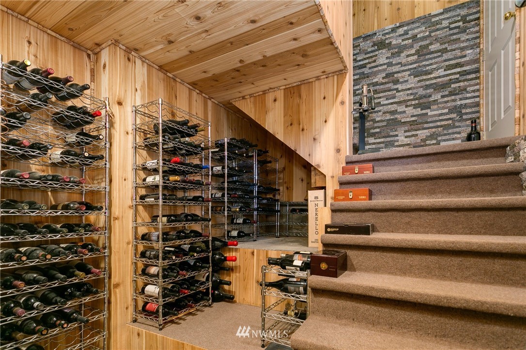 7120 Meadowdale Beach Road Edmonds, WA 98026 - Photo 20 of 31 Gallery Image 20