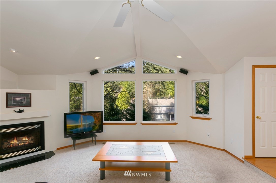 7120 Meadowdale Beach Road Edmonds, WA 98026 - Photo 3 of 31 Gallery Image 3