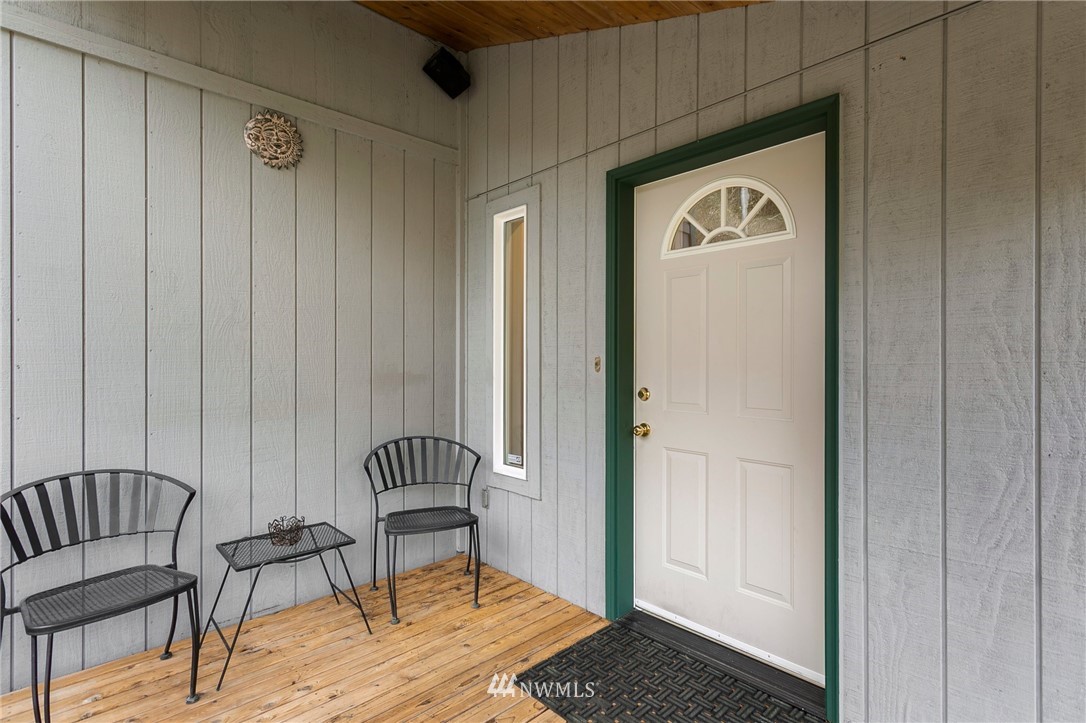 7120 Meadowdale Beach Road Edmonds, WA 98026 - Photo 24 of 31 Gallery Image 24
