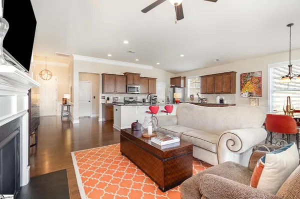 $394,000 | 208 Evansdale Way, Simpsonville, SC 29680