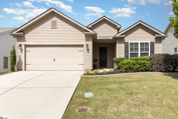 $394,000 | 208 Evansdale Way, Simpsonville, SC 29680