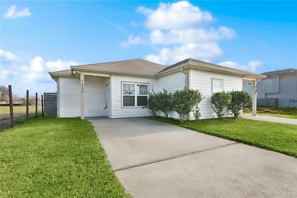 $1,650 | 1037-1039 Orange Blossom Lane, Unit 1037, Harvey, LA 70058