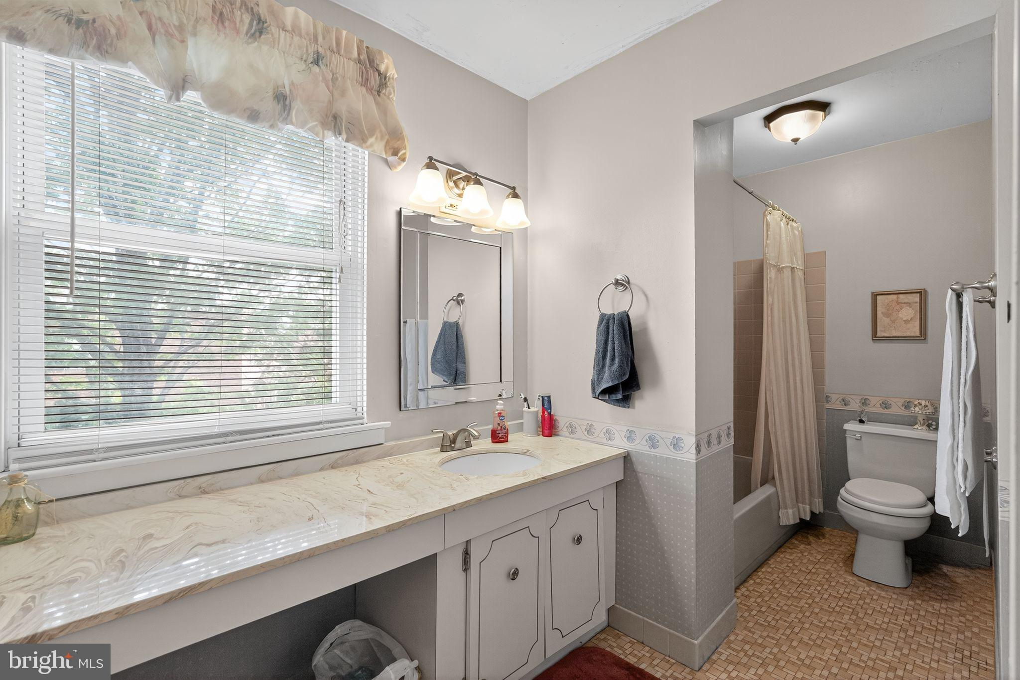 166 Rennard Street Philadelphia, PA 19116 - Photo 26 of 30 Gallery Image 26