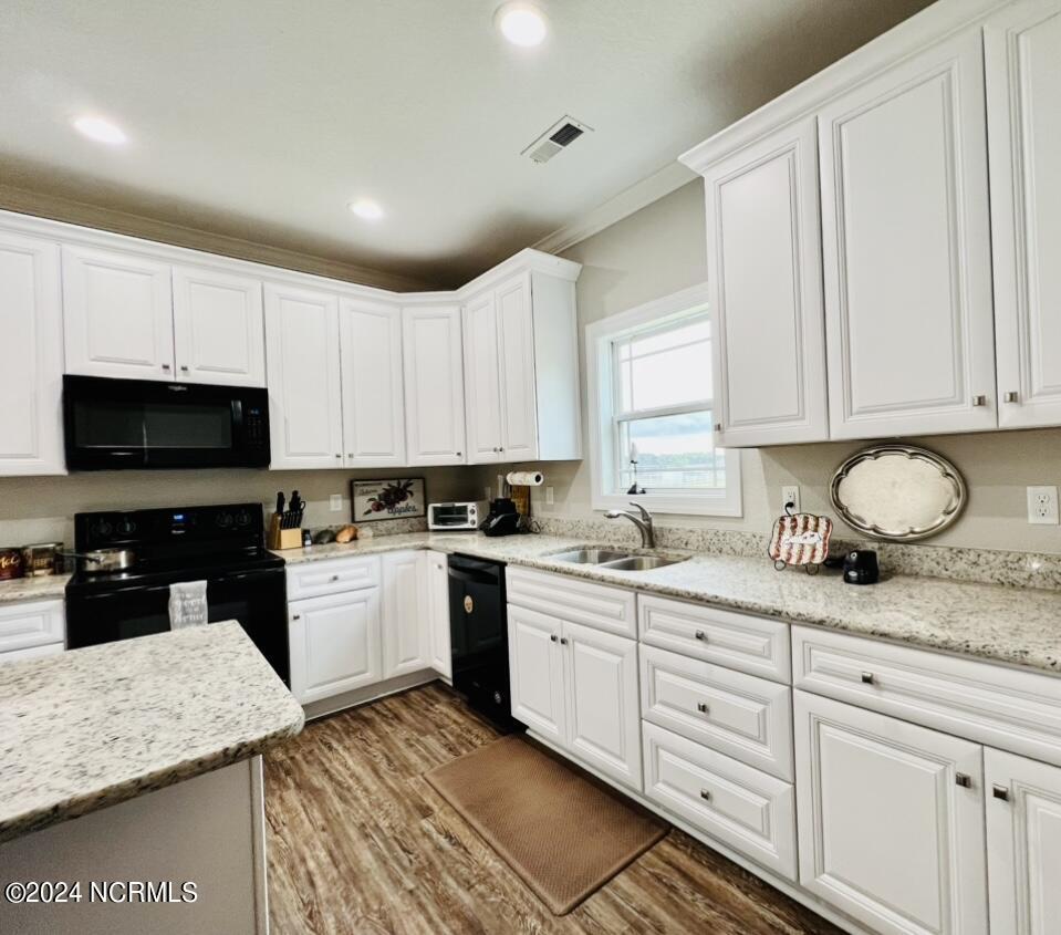 408 Bartlett Road Shawboro, NC 27973 - Photo 12 of 21 tons of cabinets