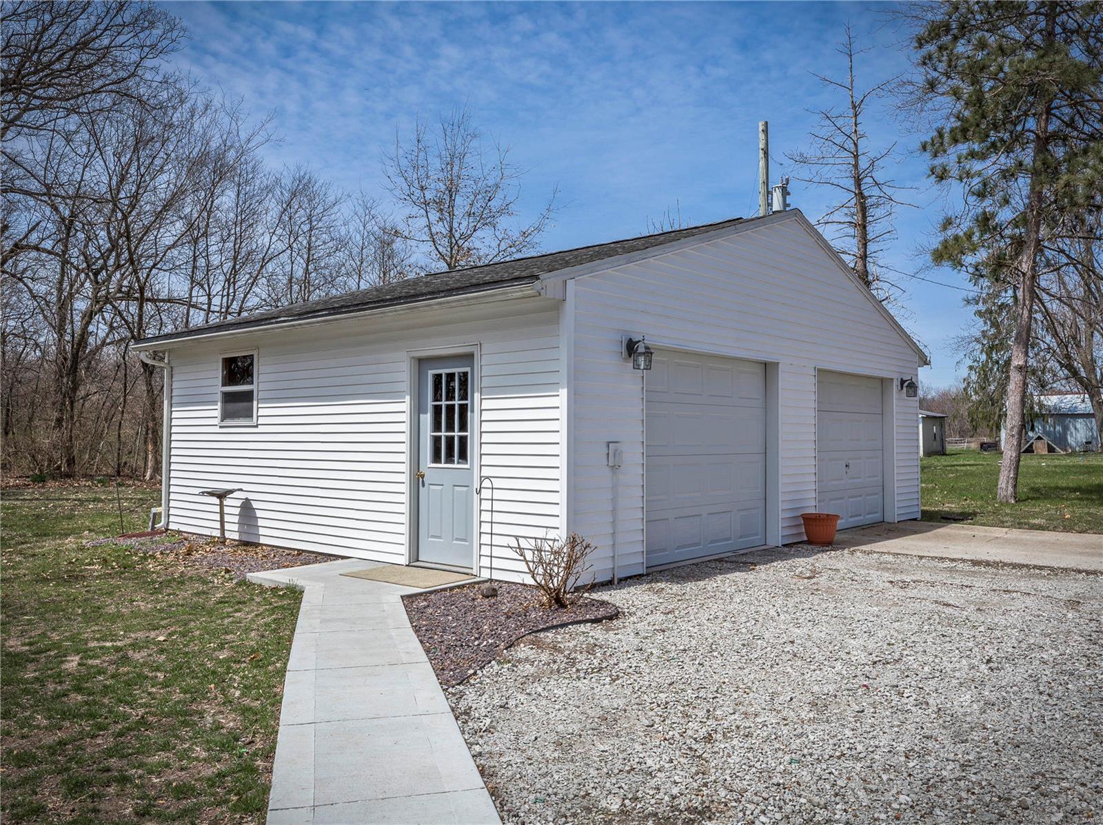 3939 Rte 66 Mount Olive, IL 62069 - Photo 7 of 39