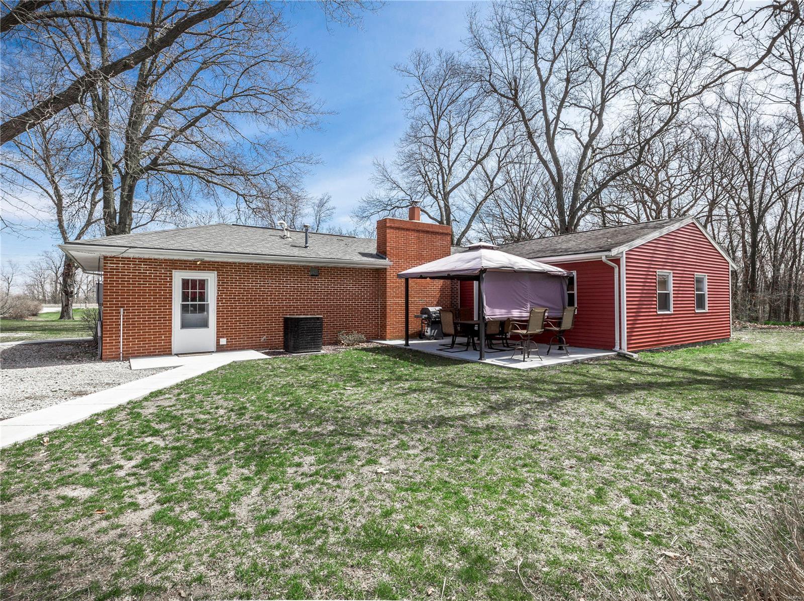 3939 Rte 66 Mount Olive, IL 62069 - Photo 9 of 39