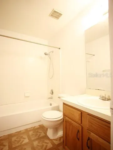 $1,250 | 7200 Southwest 8th Avenue, Unit E31, Gainesville, FL 32607