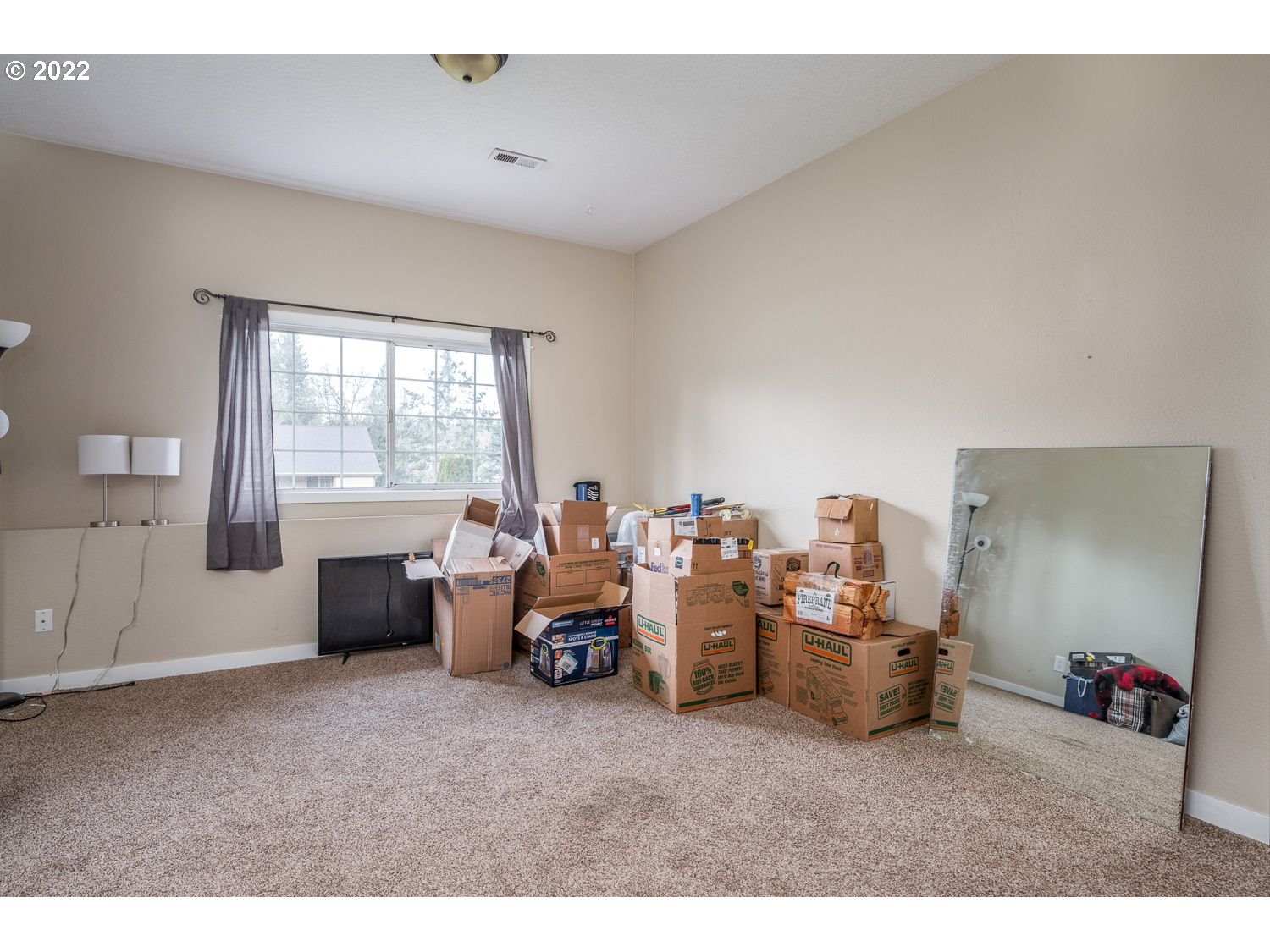 916 Southwest 4th Street Gresham, OR 97080 - Photo 17 of 23 Gallery Image 17