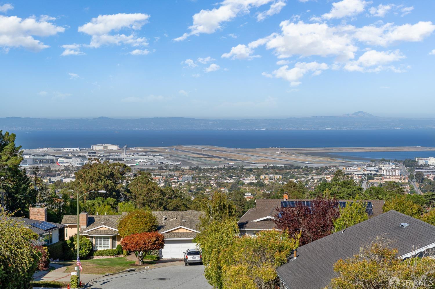 31 Vallejo Drive Millbrae, CA 94030 - Photo 3 of 55