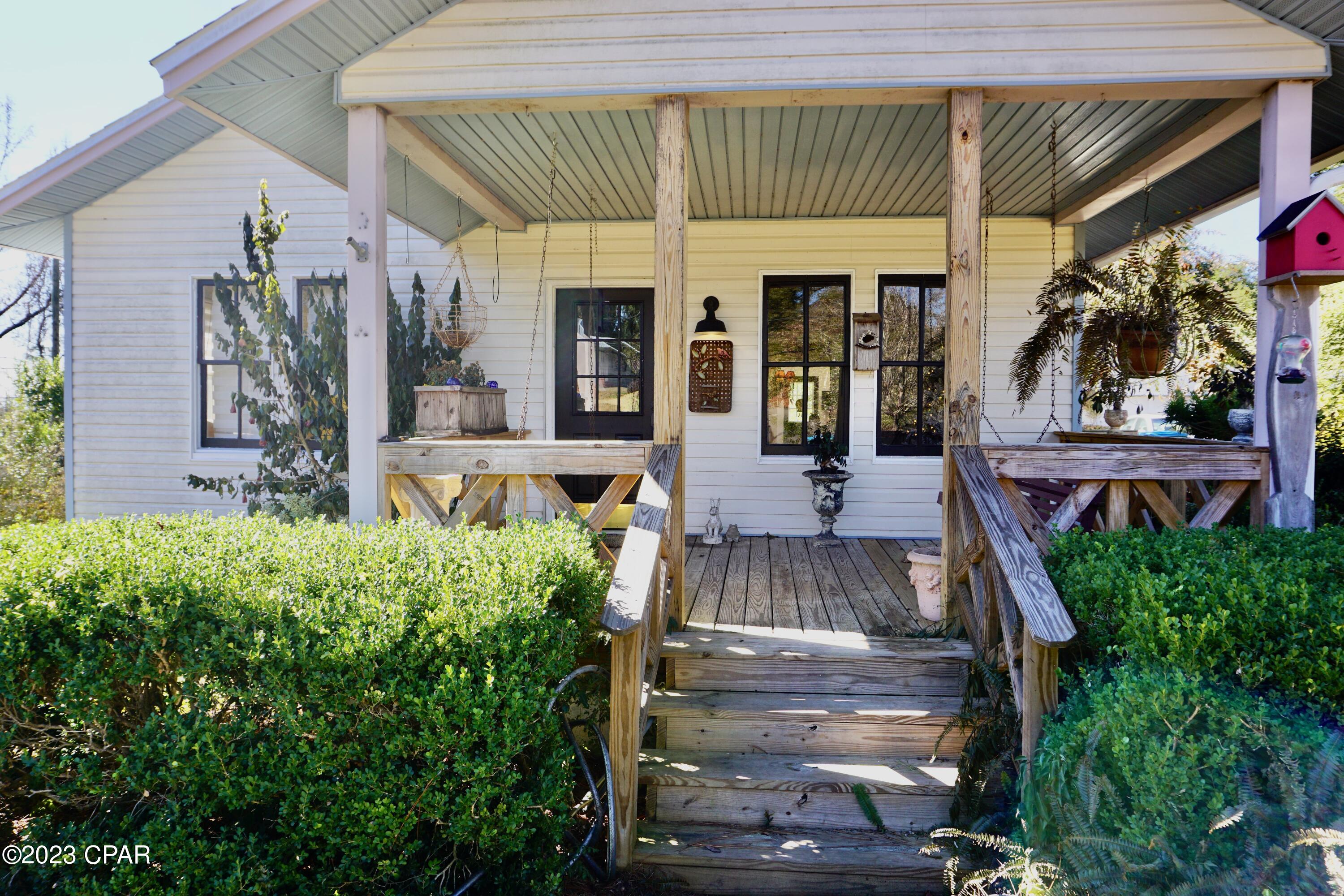 401 Cedar Road Chattahoochee, FL 32324 - Photo 4 of 39 Gallery Image 4