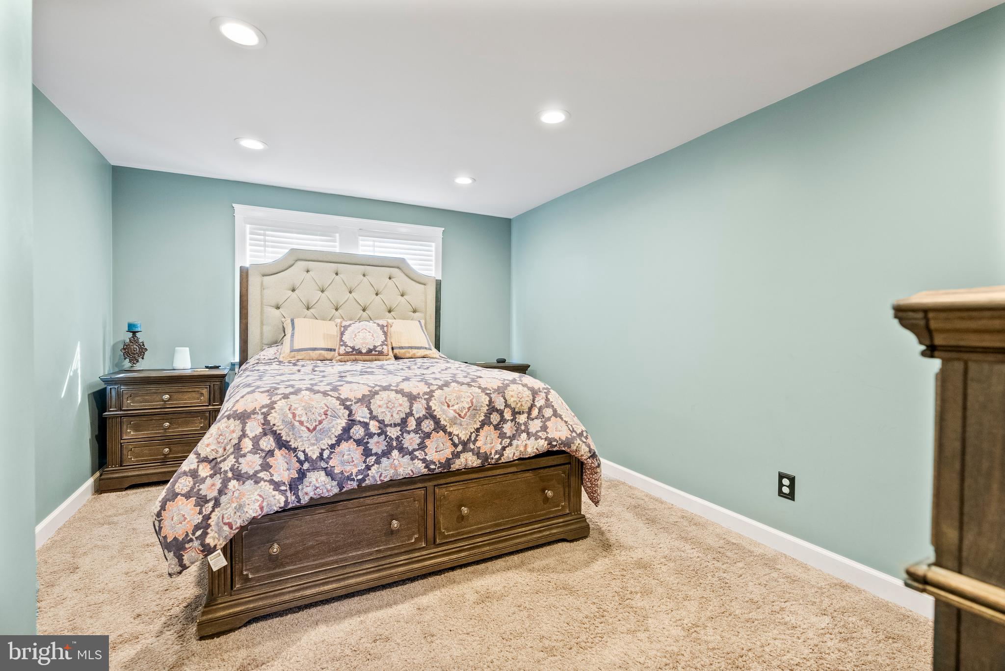 41 Pine Street Beverly, NJ 08010 - Photo 24 of 31 a bedroom with a bed and a window