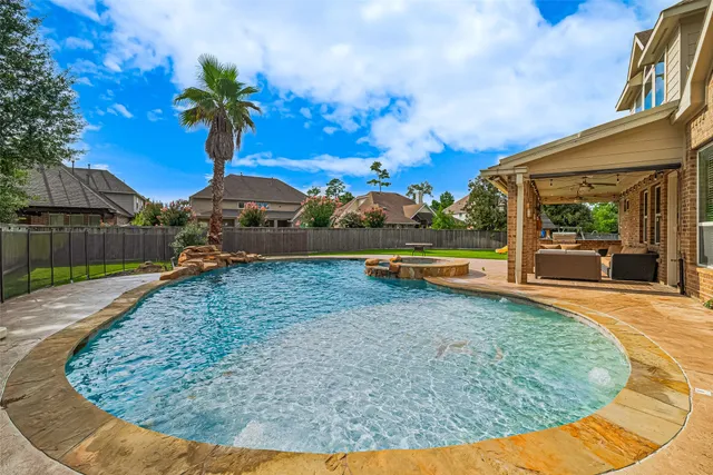 $6,500 | 19 Sandwell Place, Spring, TX 77389