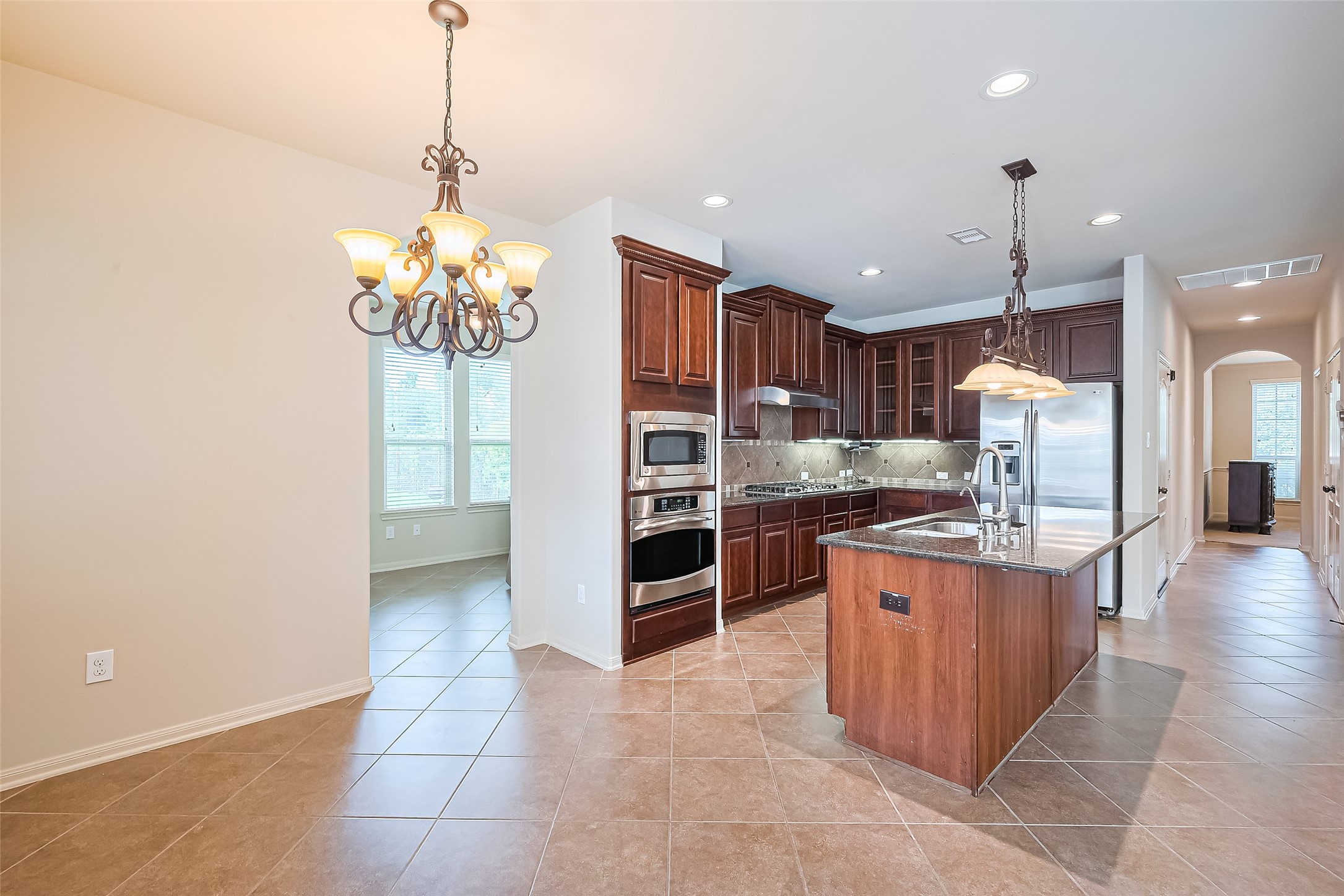 19 Sandwell Place Spring, TX 77389 - Photo 11 of 50 Bright kitchen with ample counter space.