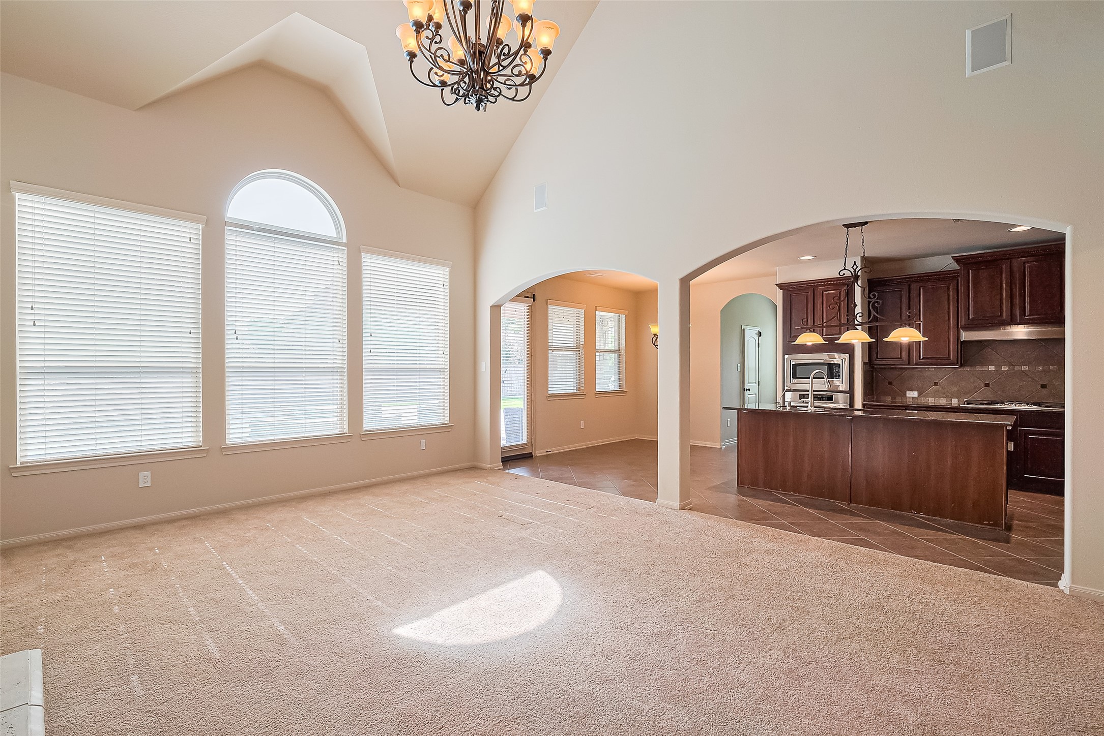 19 Sandwell Place Spring, TX 77389 - Photo 7 of 50 Family Room, Spacious and filled with natural light.