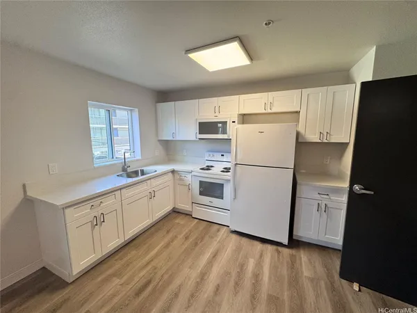 $2,200 | 746 Makaleka Avenue, Unit 101, Honolulu, HI 96816