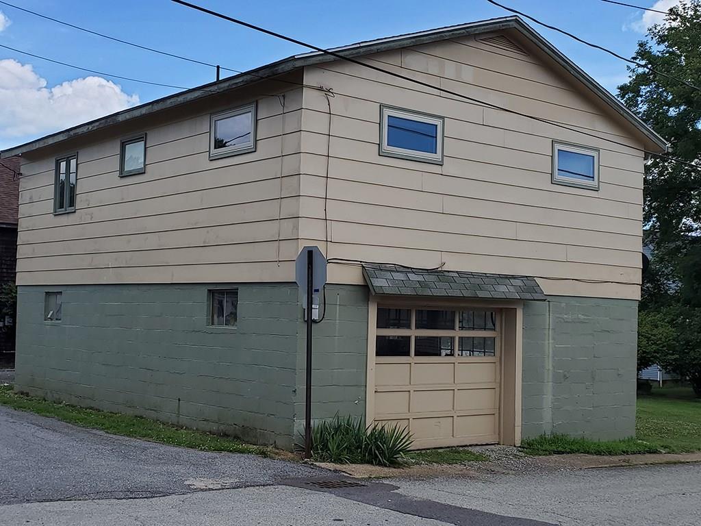 1532 Gompers Avenue Indiana, PA 15701 - Photo 2 of 5 back exterior