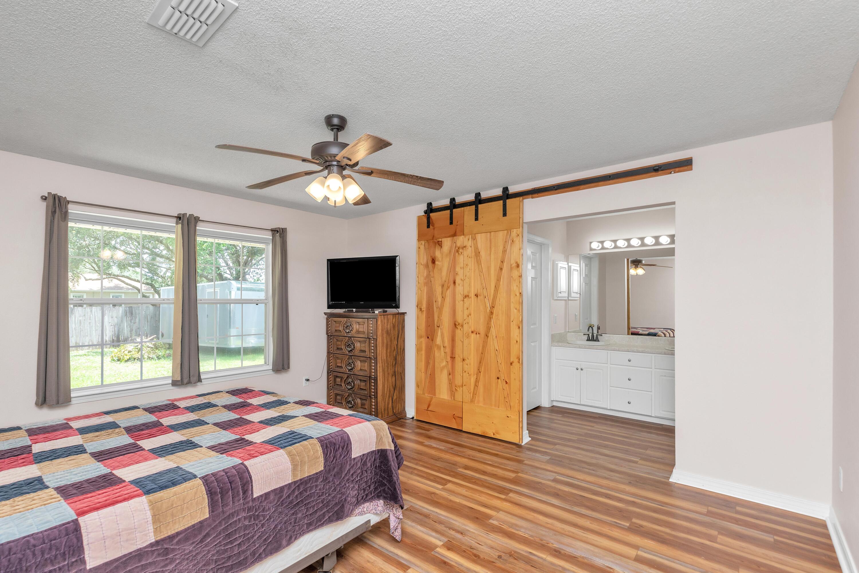 2091 Alfred Boulevard Navarre, FL 32566 - Photo 27 of 36 147A0129