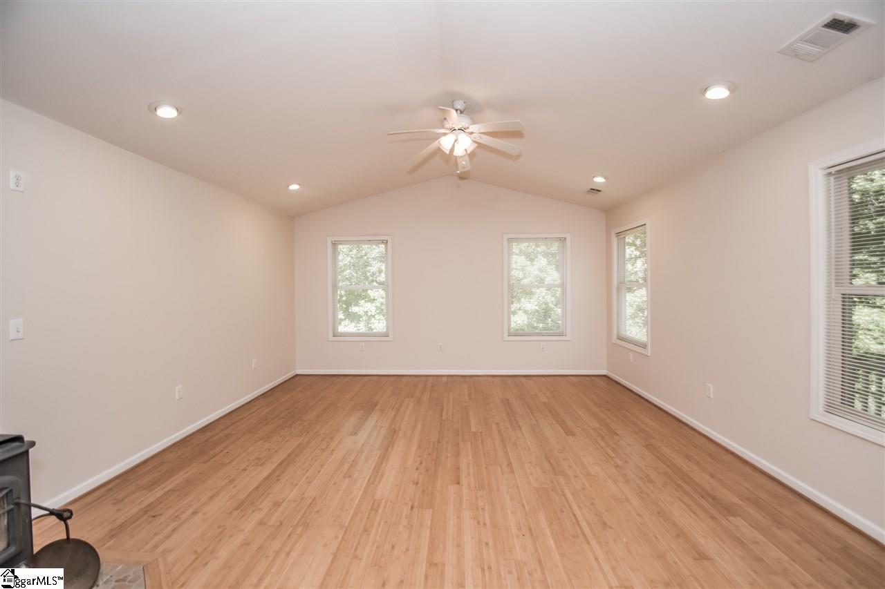 496 North Barton Road Taylors, SC 29687 - Photo 10 of 36 Gallery Image 10