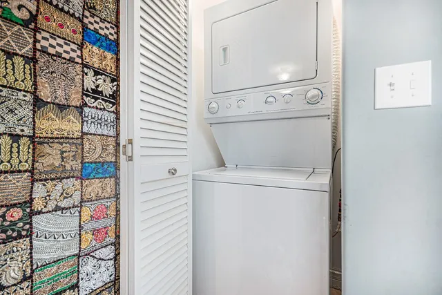 $175,000 | 2008 West Greenleaf Avenue, Unit 3, Chicago, IL 60645