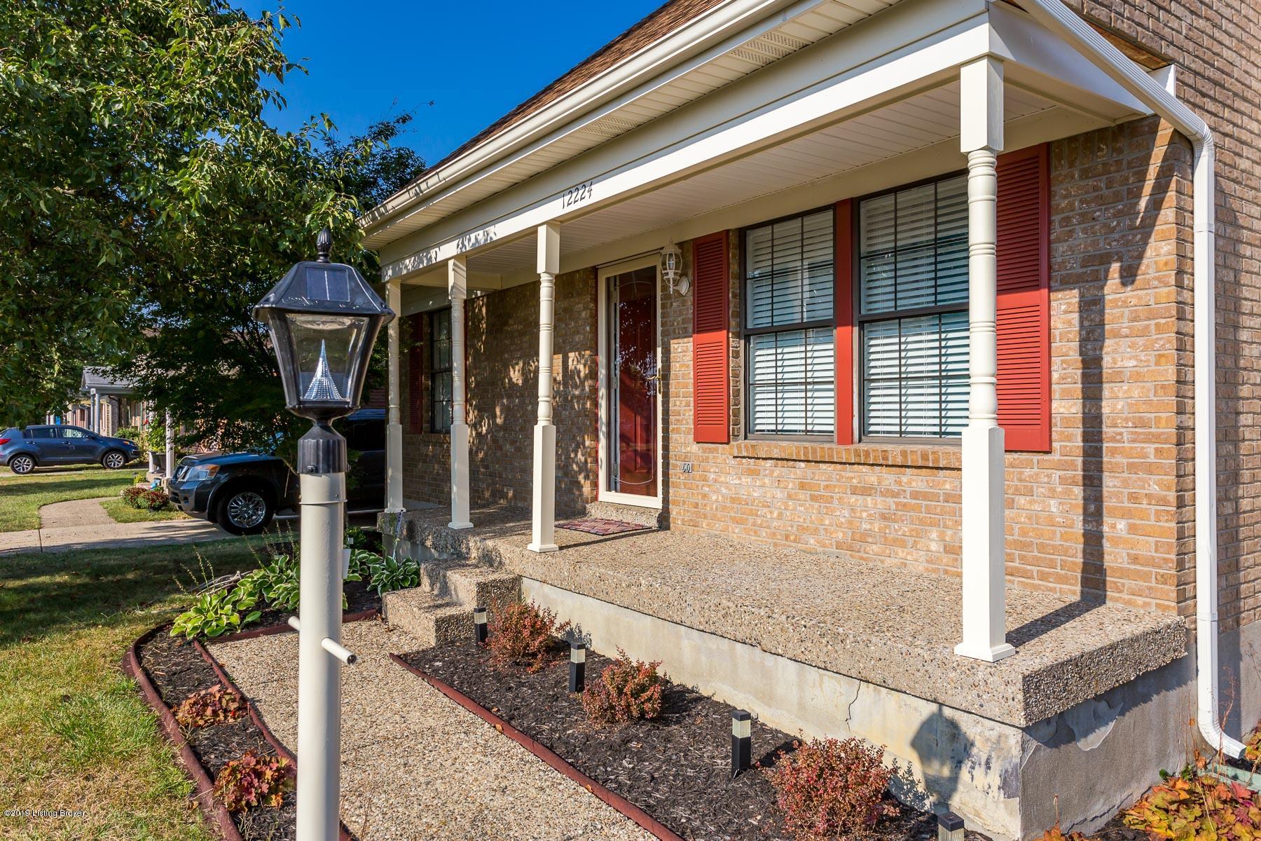 12224 Ridgemont Road Louisville, KY 40229 - Photo 2 of 31 Front Porch
