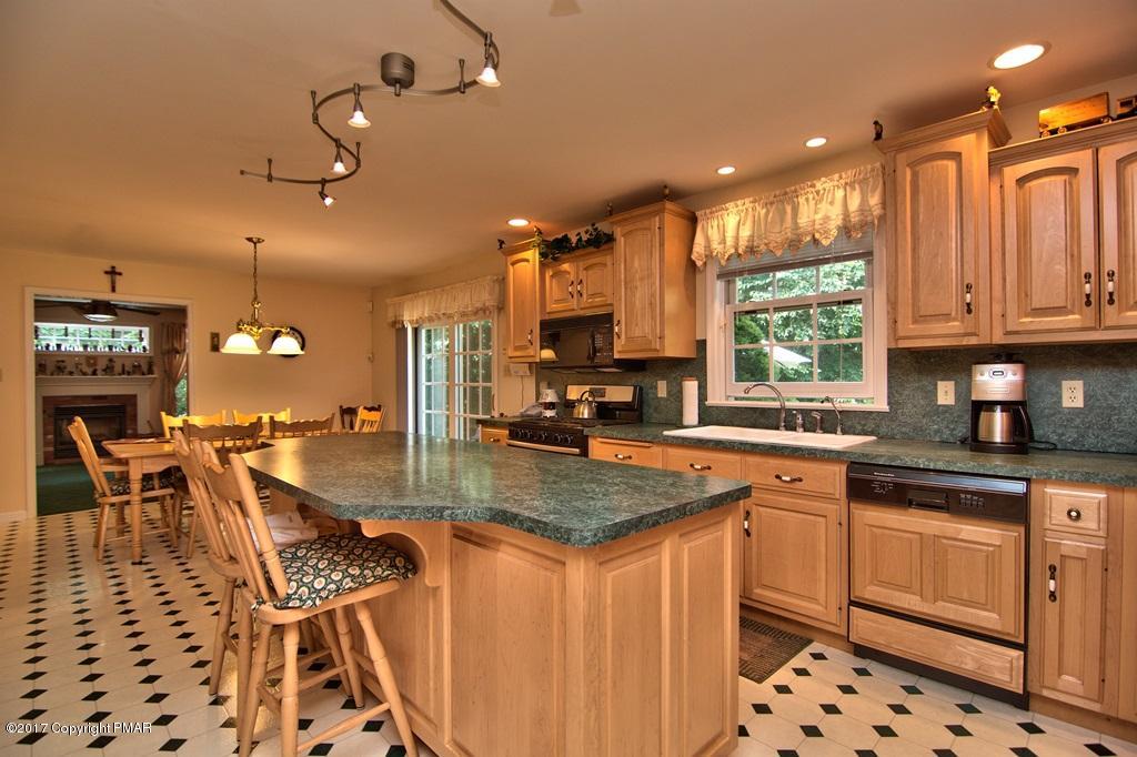 223 Thomas Road Blakeslee, PA 18610 - Photo 14 of 49 Kitchen View 2