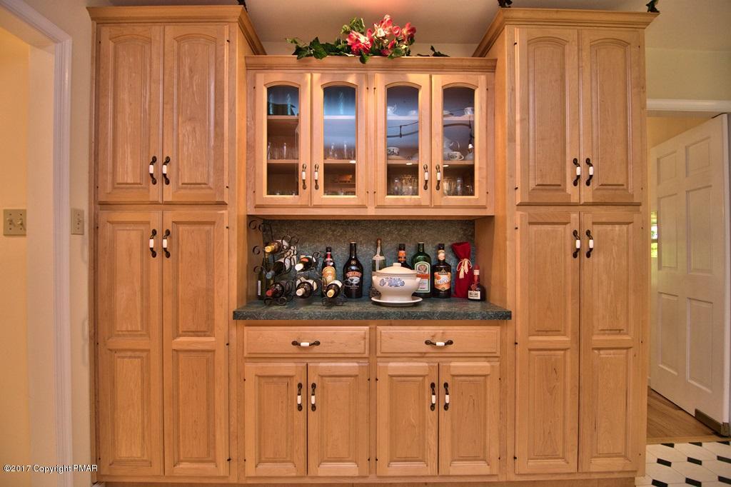 223 Thomas Road Blakeslee, PA 18610 - Photo 16 of 49 Kitchen View 4