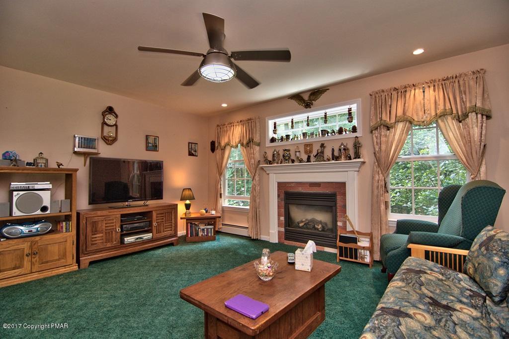 223 Thomas Road Blakeslee, PA 18610 - Photo 19 of 49 Family Room View 1