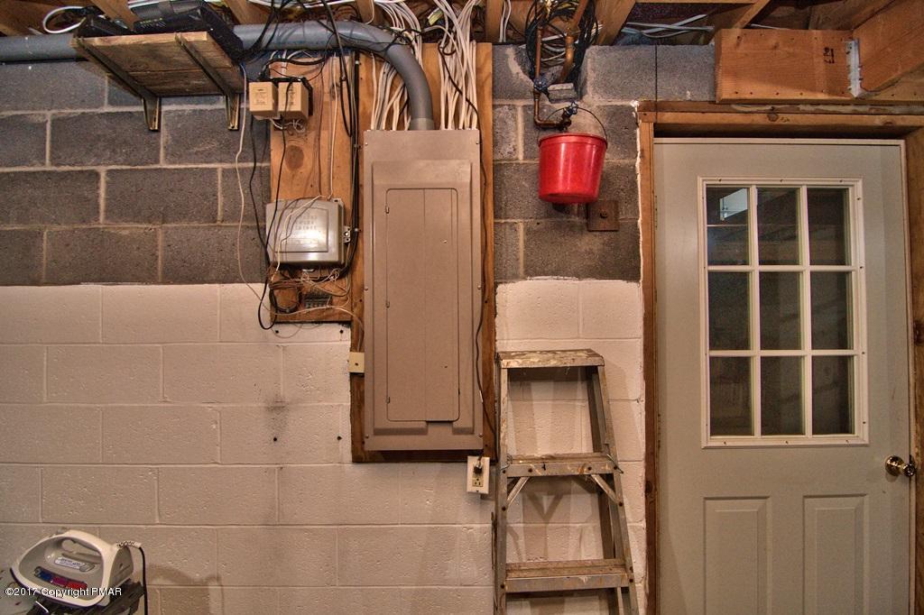 223 Thomas Road Blakeslee, PA 18610 - Photo 41 of 49 Lower Level View 3