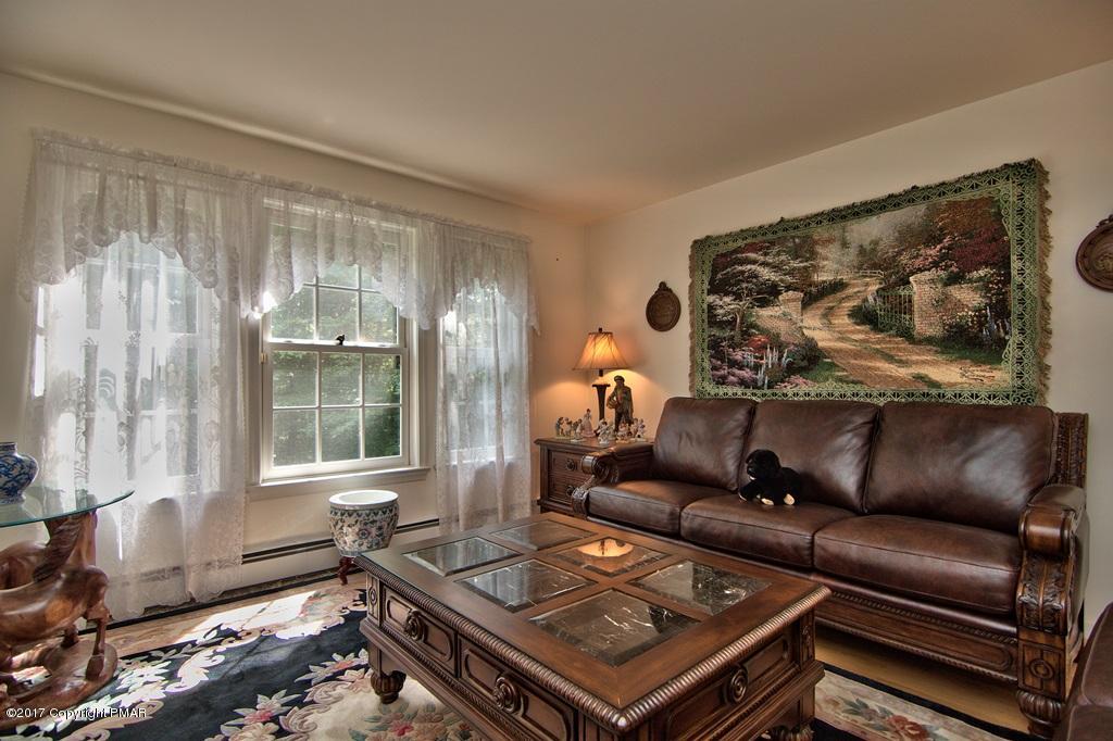 223 Thomas Road Blakeslee, PA 18610 - Photo 7 of 49 Living Room View 2